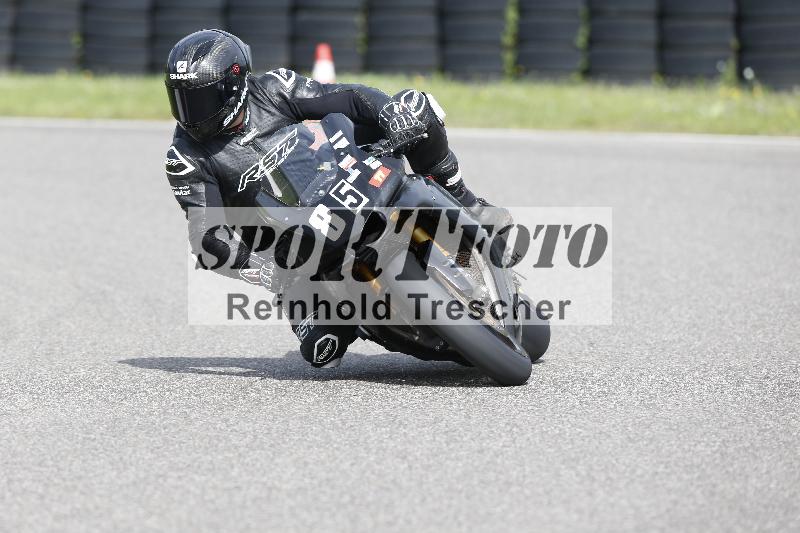/Archiv-2025/53 16.09.2025 Track Day Domi Aegerter ADR/Gruppe rot/85